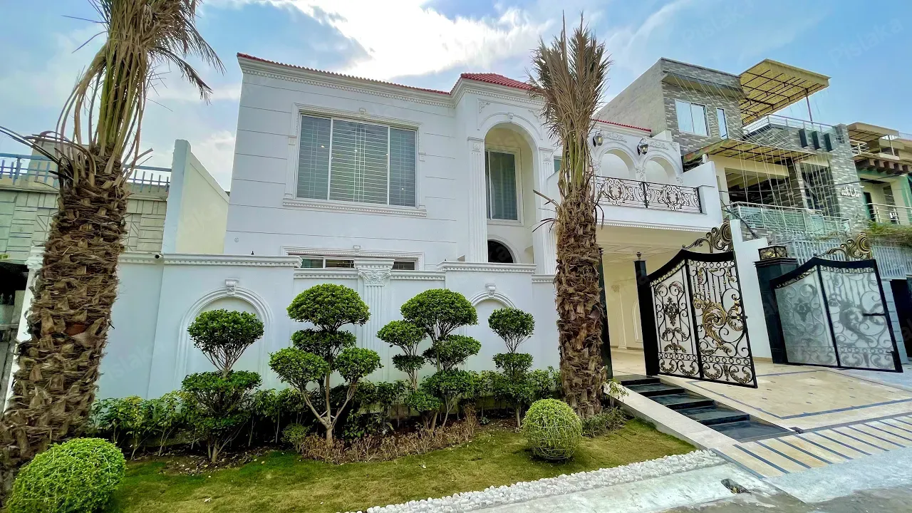 White House in the Mid of Lahore | Rs 8.5 Crore | @PropertyMatters